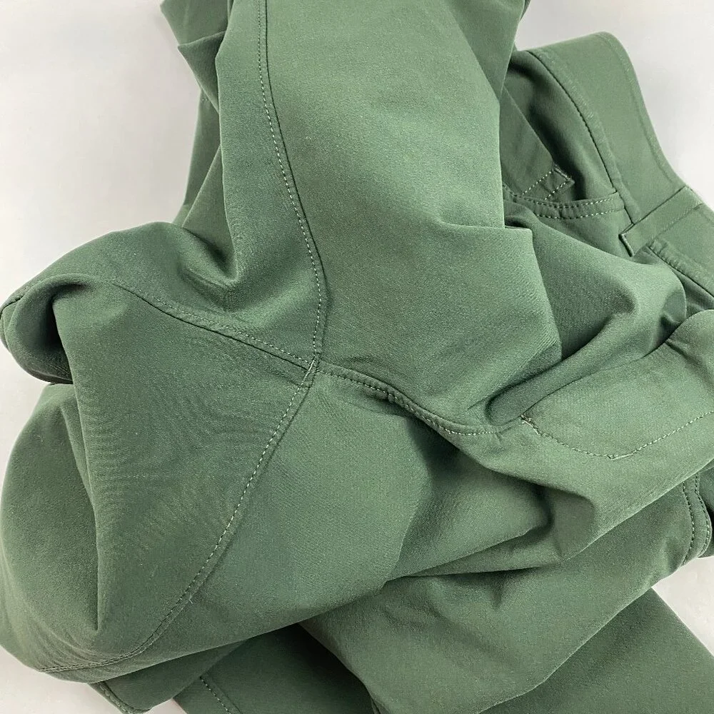 Public Rec Men's Pants Size 31 x 32 Green